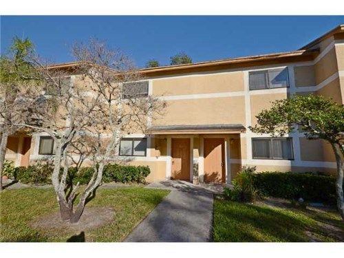 405 PALM CR # 405, Hollywood, FL 33025
