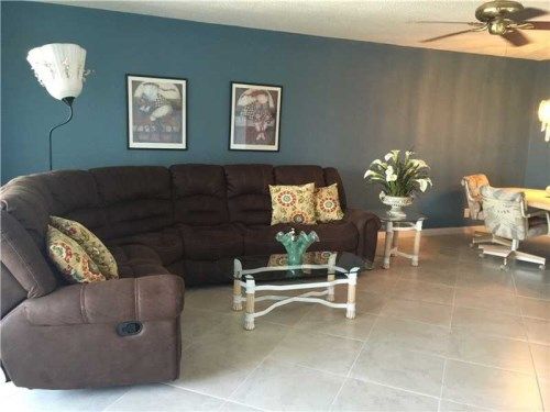 330 SE 2nd St # 405F, Hallandale, FL 33009