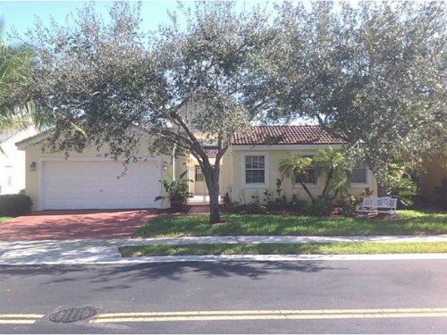 685 SW 198 TE, Hollywood, FL 33029