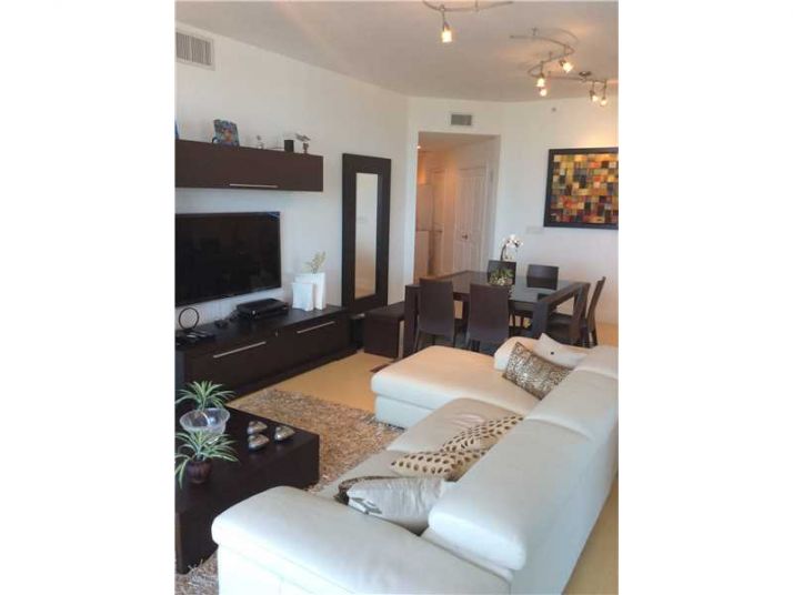 1945 S OCEAN DR # 2006, Hallandale, FL 33009