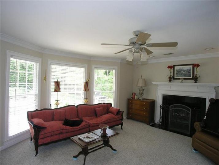 910 Westersham Place Sw, Marietta, GA 30064