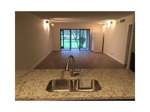 427 Lakeview Drive # 103, Fort Lauderdale, FL 33326