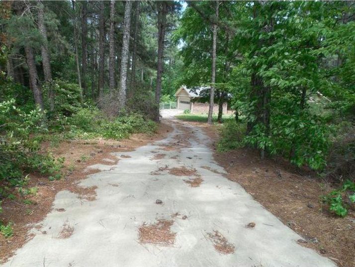 1228 Dogwood Road, Snellville, GA 30078