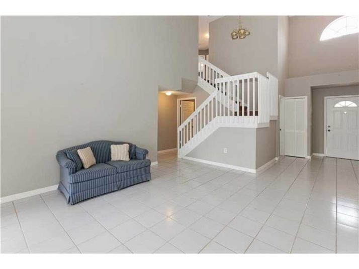 18855 NW 2nd St, Hollywood, FL 33029