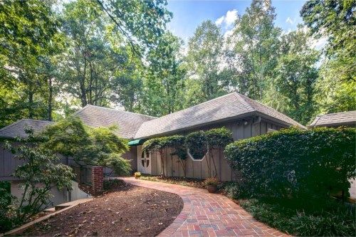 5530 W Idlewood Lane, Atlanta, GA 30327