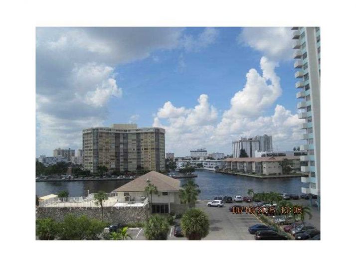 1849 OCEAN DR-SEASONAL # 501, Hallandale, FL 33009