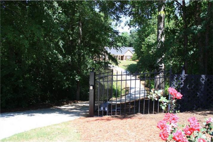102 Lauren Marie Drive, Braselton, GA 30517