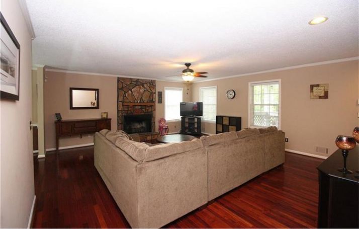 2001 Estate Court, Woodstock, GA 30188