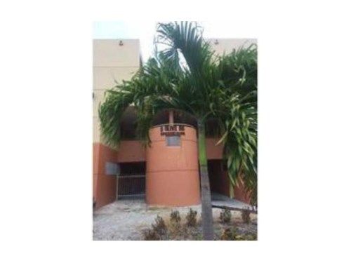 5 Olive Dr # 6, Hialeah, FL 33010