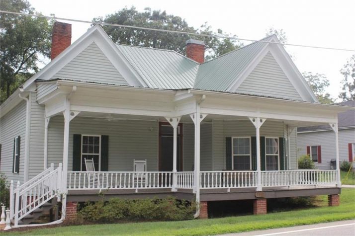 9737 Gillsville Road, Maysville, GA 30558