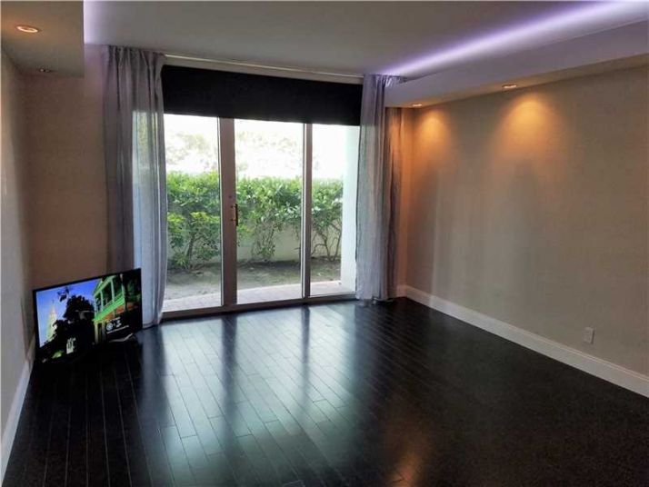 3801 S Ocean Dr # 1C, Hollywood, FL 33019