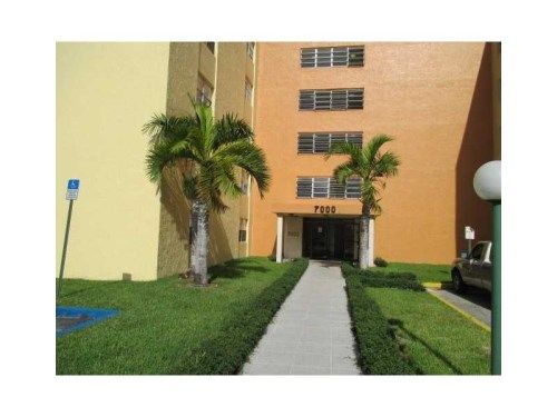 7000 NW 186th St # 4-114, Hialeah, FL 33015