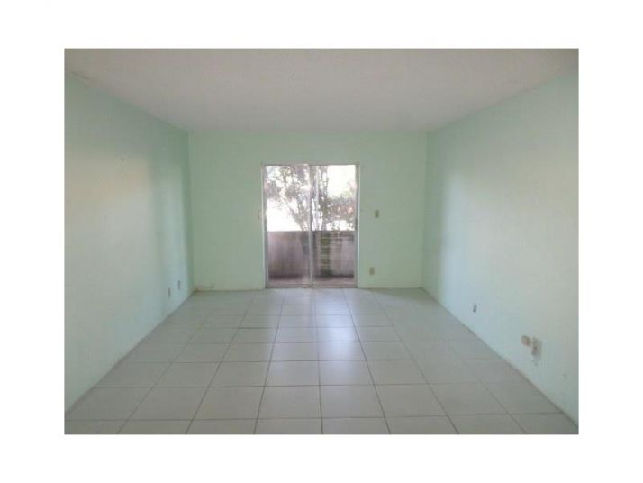 6505 Winfield Blvd # B-28, Pompano Beach, FL 33063