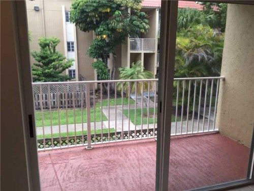 5102 NW 79th Ave # 204, Miami, FL 33166