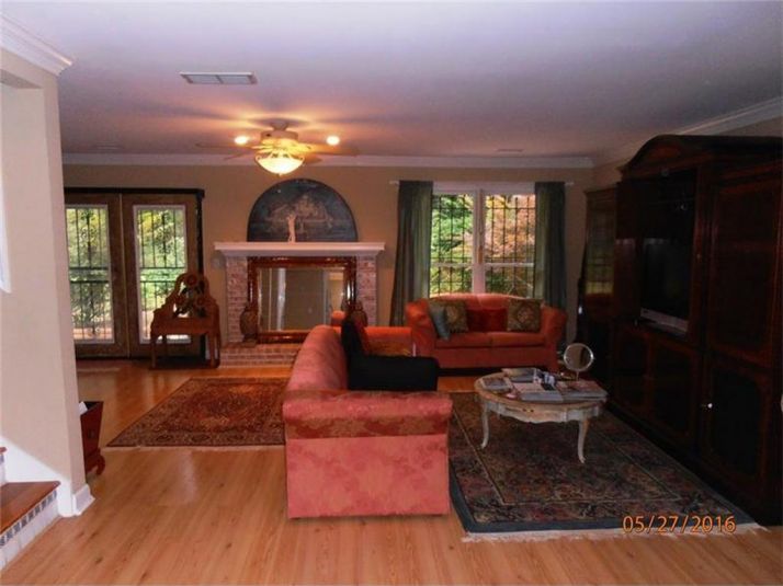 2008 Falcon Glen Court, Alpharetta, GA 30022