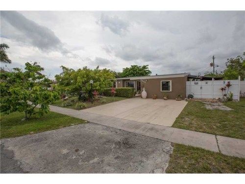 6448 W 11th Ln, Hialeah, FL 33012