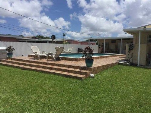 351 W 34th St, Hialeah, FL 33012