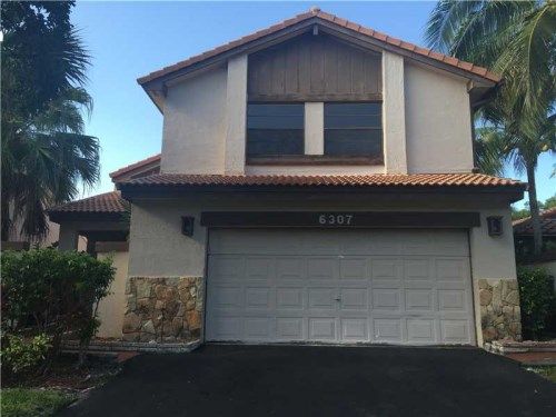 6307 NW 173rd St, Hialeah, FL 33015