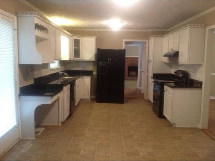 5437 Hearn Road, Ellenwood, GA 30294