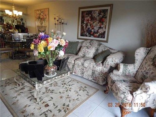 1950 W 54th St # 402B, Hialeah, FL 33012