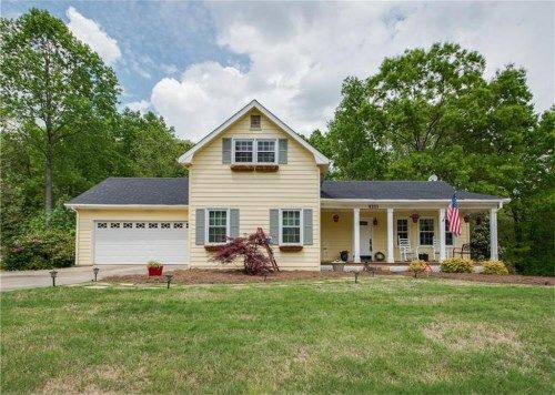 6331 Garden Lane, Flowery Branch, GA 30542