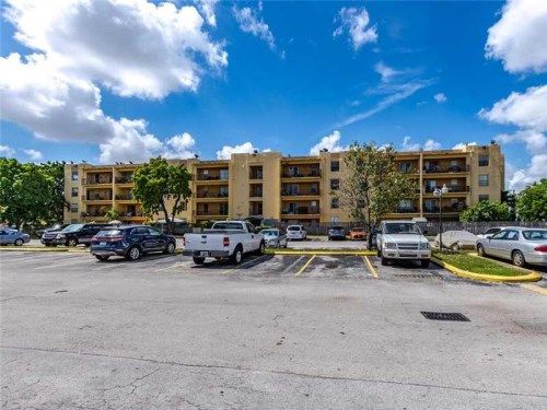 5625 W 20th Ave # 208, Hialeah, FL 33012