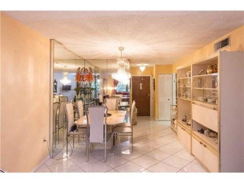 6937 BAY DR # 203, Miami Beach, FL 33141
