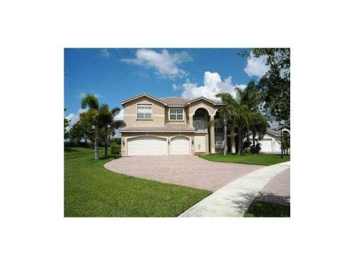 5498 SW 195 TE, Hollywood, FL 33029