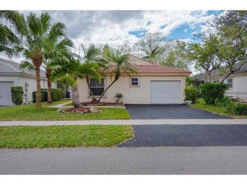 2002 NW 184th Way, Hollywood, FL 33029