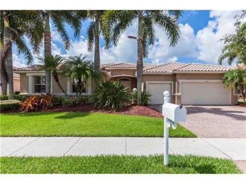 18560 SW 7th St, Hollywood, FL 33029