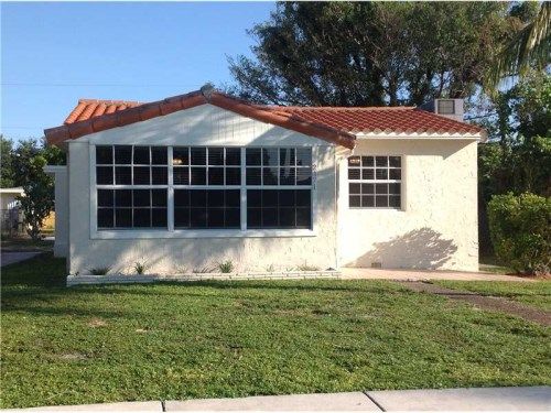2471 DEWEY ST, Hollywood, FL 33020
