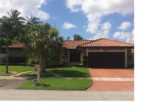 6508 NW 200th St, Hialeah, FL 33015