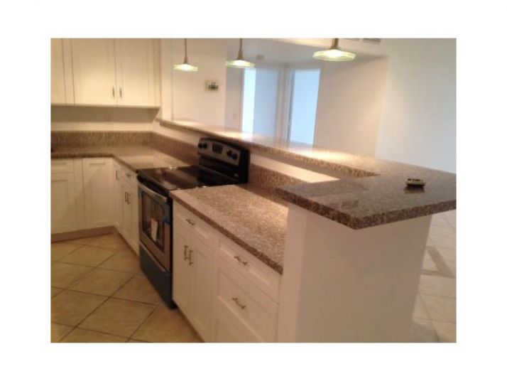 600 Three Islands Blvd # 204, Hallandale, FL 33009