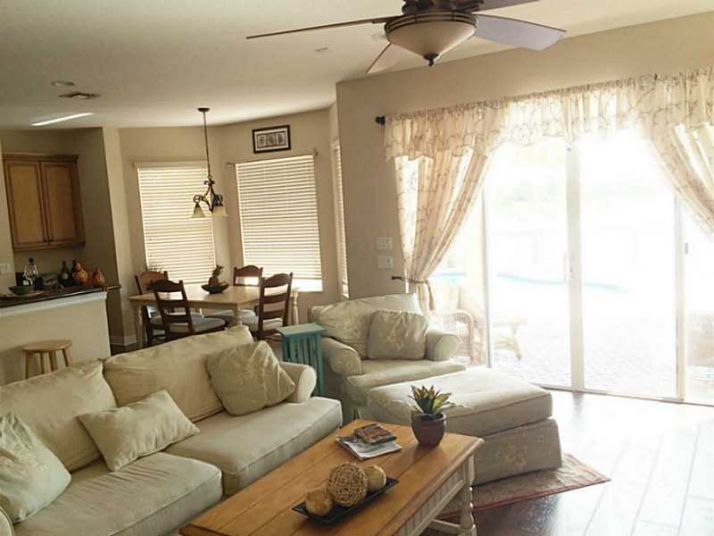 4207 SW 183 AV, Hollywood, FL 33029