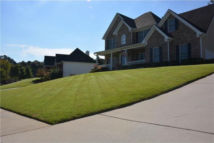 1127 Maple Creek Ridge, Loganville, GA 30052