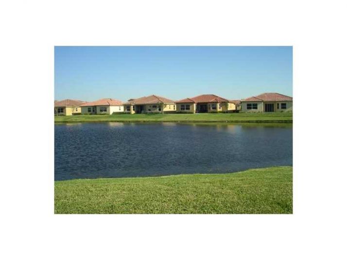 12839 SW 52 ST, Hollywood, FL 33027