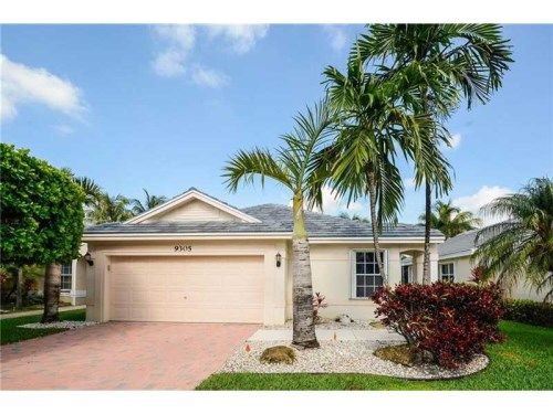 9305 Arborwood Cir, Fort Lauderdale, FL 33328