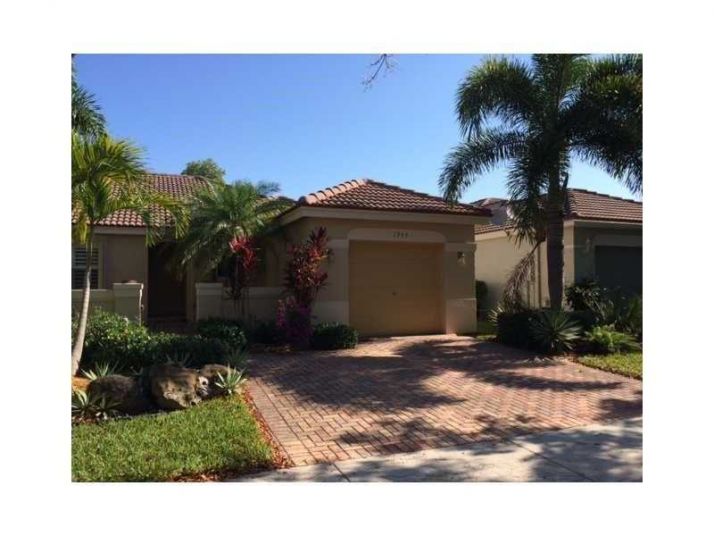 1955 Pisces Ter, Fort Lauderdale, FL 33327