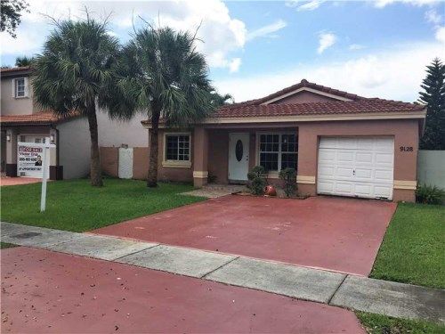 9128 NW 192nd Ter, Hialeah, FL 33018