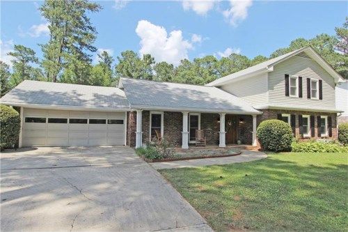 380 Houze Way, Roswell, GA 30076
