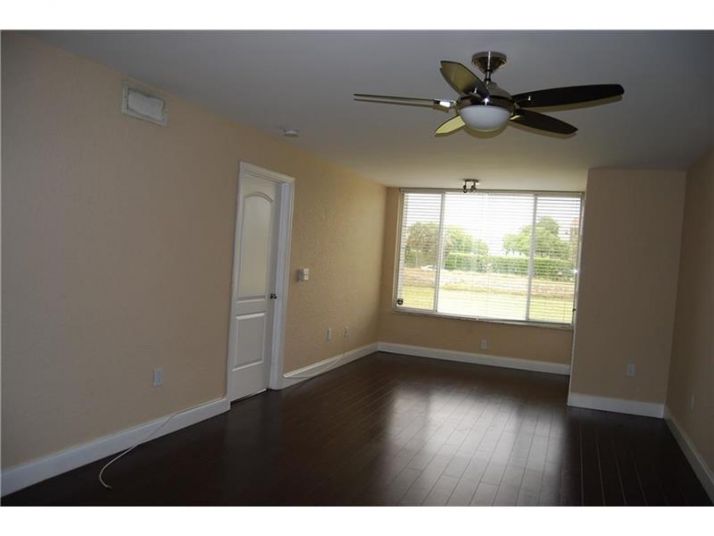 2851 N Oakland Forest Dr # 104, Fort Lauderdale, FL 33309