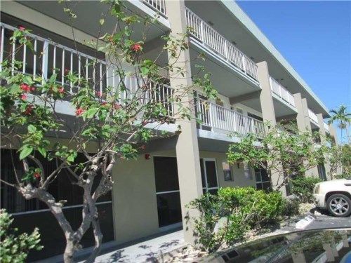 250 Layne Blvd # 114, Hallandale, FL 33009