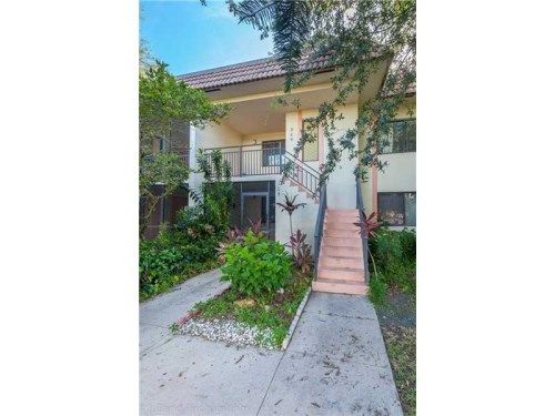 403 Lakeview Dr # 205, Fort Lauderdale, FL 33326