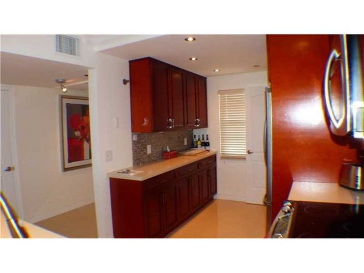 3510 Oaks Way # 904, Pompano Beach, FL 33069