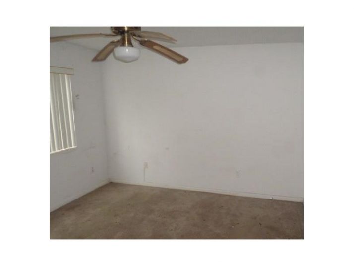 9800 W Elm Ln # 1, Hollywood, FL 33025