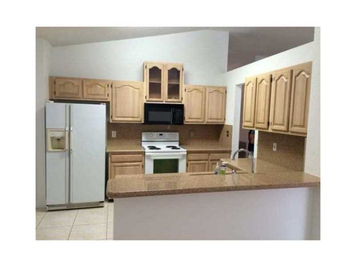 1910 NW 178th Ter, Hollywood, FL 33029