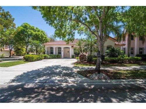 3826 Crestwood Cir, Fort Lauderdale, FL 33331