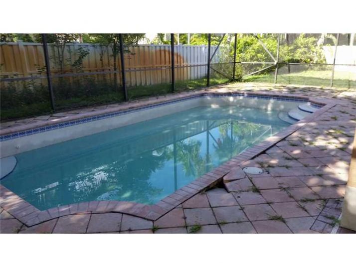 16486 SW 20TH ST, Hollywood, FL 33027