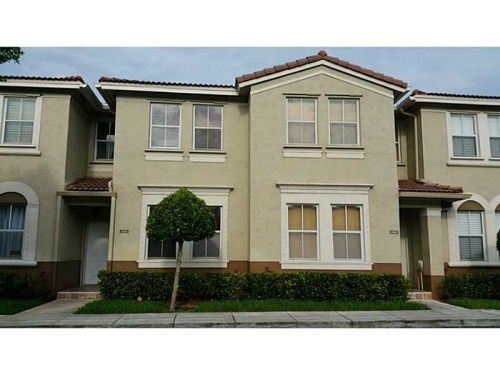 4058 SW 159 AV # 6, Hollywood, FL 33027