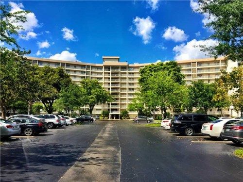 3507 Oaks Way # 601, Pompano Beach, FL 33069